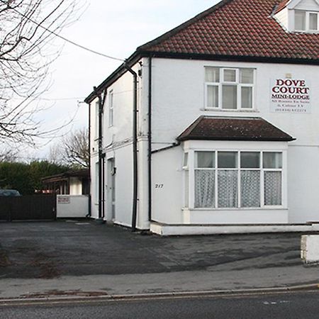 Dove Court Mini Lodge Almondsbury Exterior photo